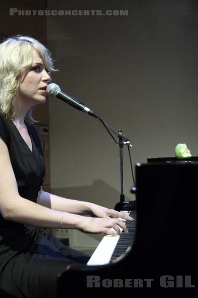 FRIDA HYVONEN - 2007-04-20 - PARIS - Centre Culturel Suedois - 